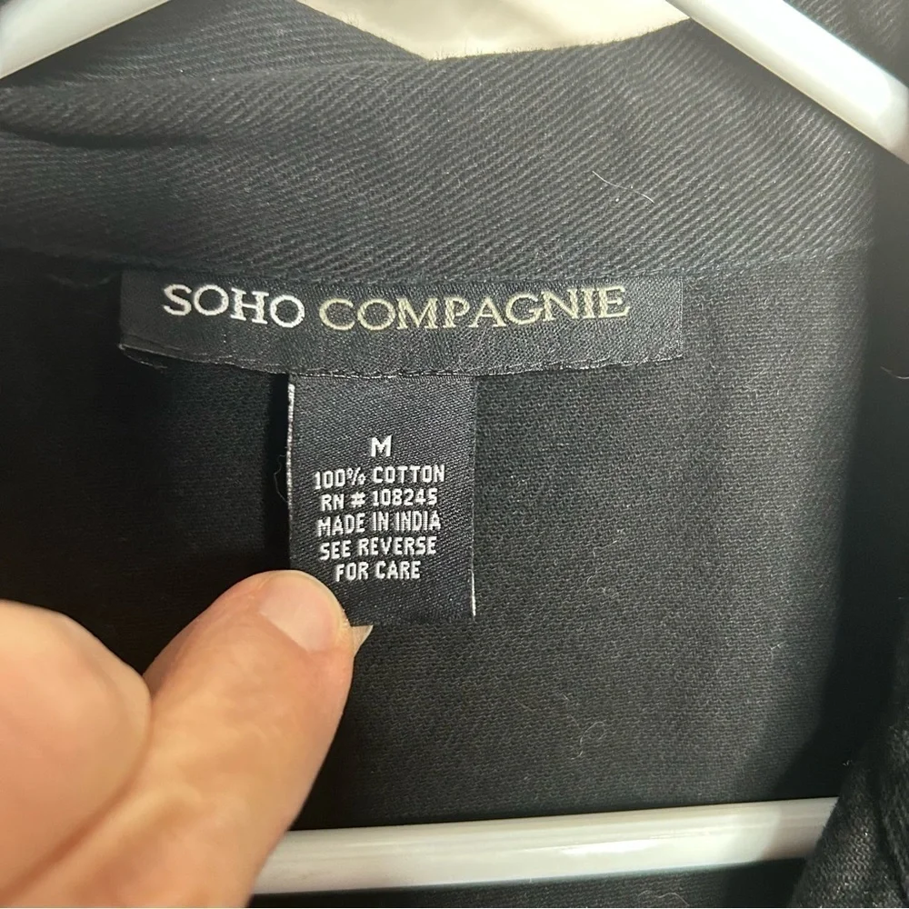 Soho Compagnie Women’s Embroidered Black Floral Button Front Jacket Size Medium - Picture 2 of 4